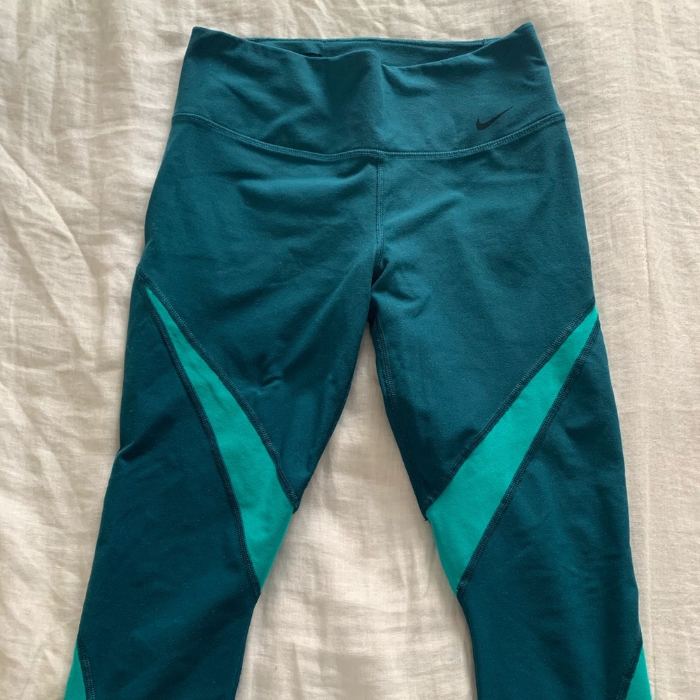Nike Capri Leggings